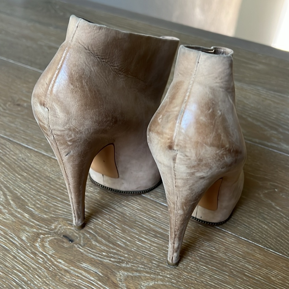 Nubuck heels - Picture 3 of 6